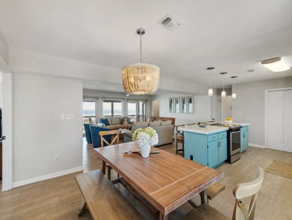 Gulf-Front Vacation Home in Pensacola Beach Sleeps 14