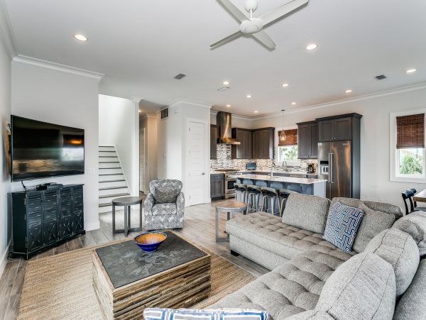 Luxury 5 Bedroom Vacation Pool Home in Pensacola Beach