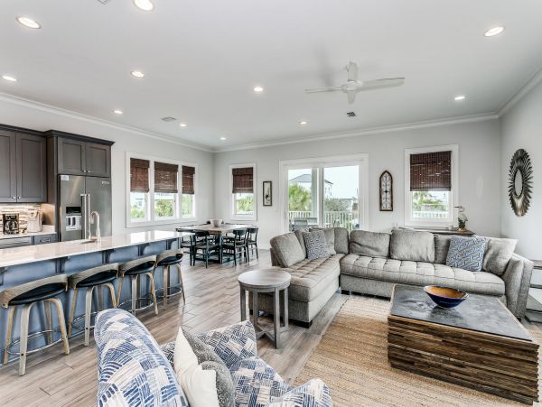 Luxury 5 Bedroom Vacation Pool Home in Pensacola Beach