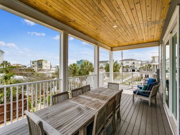 Luxury 5 Bedroom Vacation Pool Home in Pensacola Beach