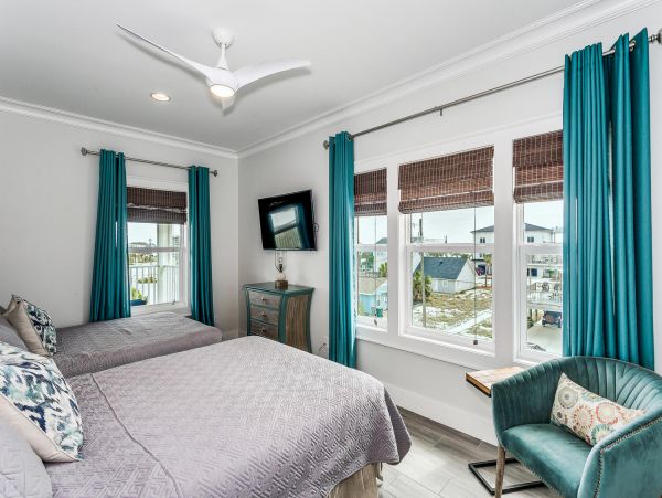 Luxury 5 Bedroom Vacation Pool Home in Pensacola Beach