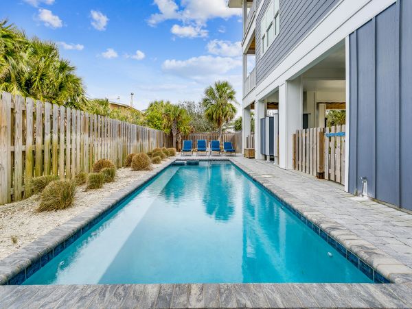Luxury 5 Bedroom Vacation Pool Home in Pensacola Beach