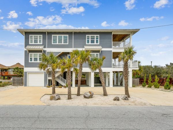 Luxury 5 Bedroom Vacation Pool Home in Pensacola Beach