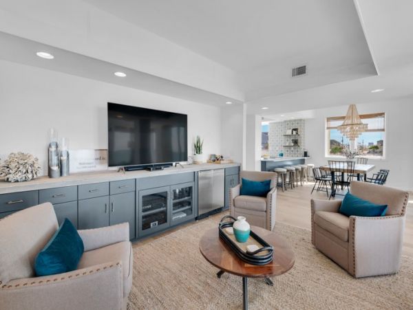 On Beach Pensacola Vacation Home Six Bedrooms Sleeps 30