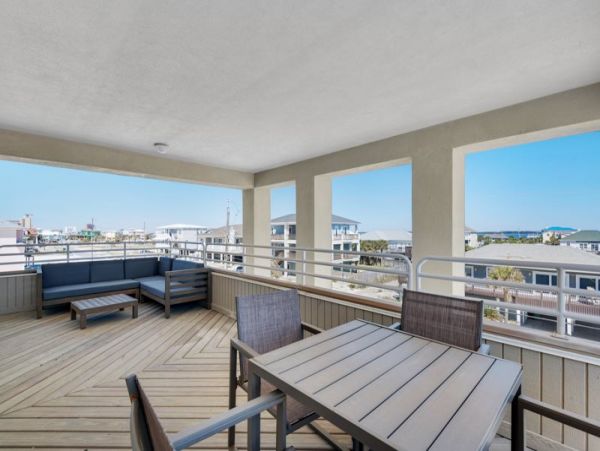 On Beach Pensacola Vacation Home Six Bedrooms Sleeps 30