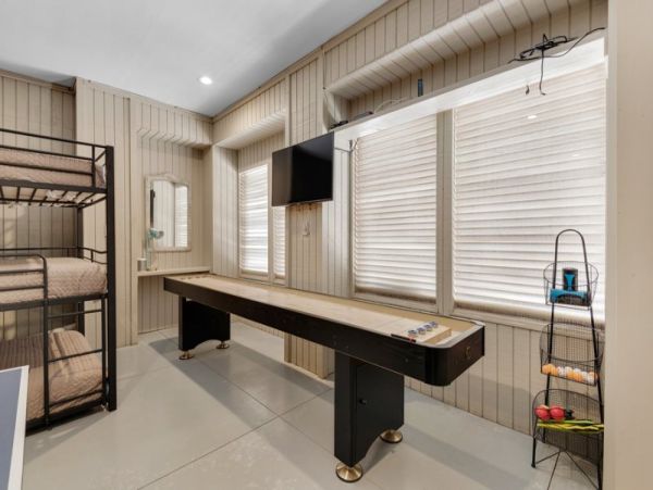 On Beach Pensacola Vacation Home Six Bedrooms Sleeps 30