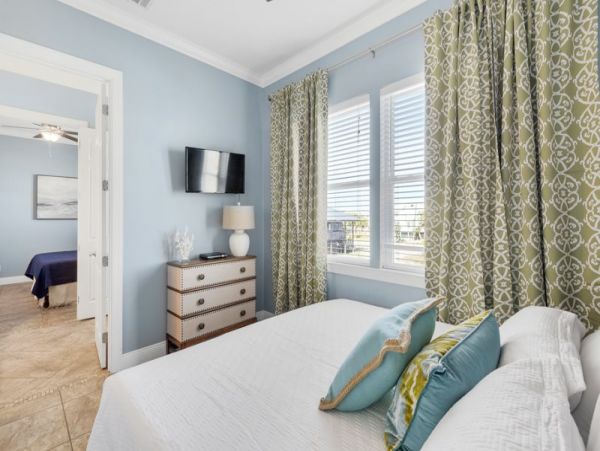 Pensacola Beach 7 Bedroom Home with Private Pool Sleeps 27
