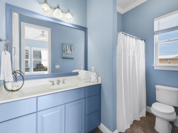 Pensacola Beach 7 Bedroom Home with Private Pool Sleeps 27