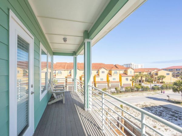 Pensacola Beach 100 Yards From Beach