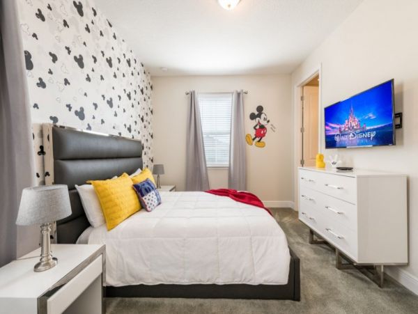 Kissimmee Vacation Home Five Bedroom
