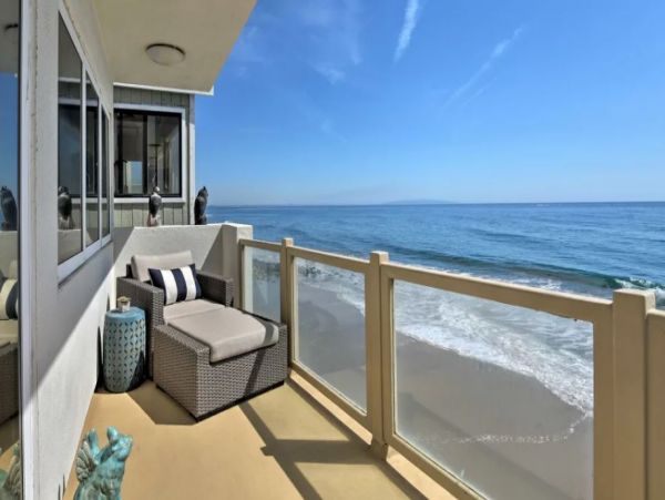 3 Bedroom Malibu Vacation Home Plus Loft Sleeps 8 Guests