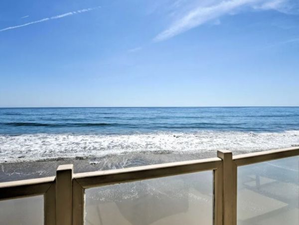 3 Bedroom Malibu Vacation Home Plus Loft Sleeps 8 Guests