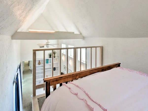 3 Bedroom Malibu Vacation Home Plus Loft Sleeps 8 Guests