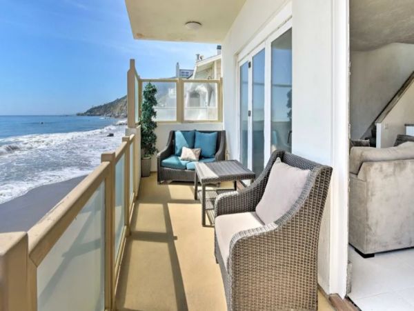 3 Bedroom Malibu Vacation Home Plus Loft Sleeps 8 Guests