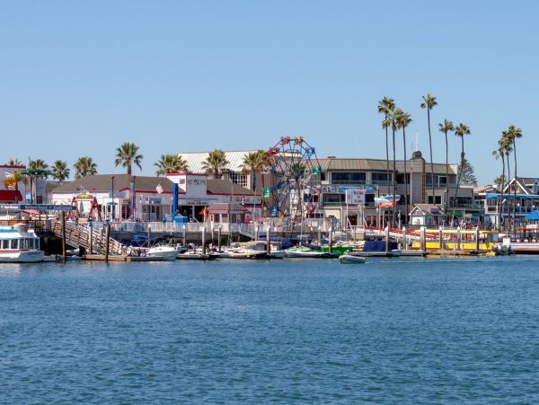 Three Bedroom Newport Beach Vacation Duplex Sleeps 10 Guests