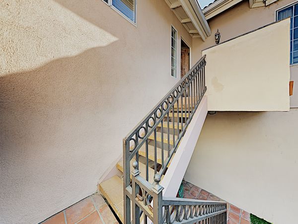 Three Bedroom Newport Beach Vacation Duplex Sleeps 10 Guests