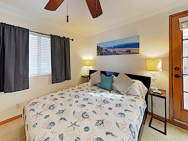 Three Bedroom Newport Beach Vacation Duplex Sleeps 10 Guests