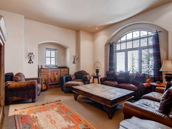 Luxury 5 Bedrooms Rental Home in Beaver Creek with Hot Tub