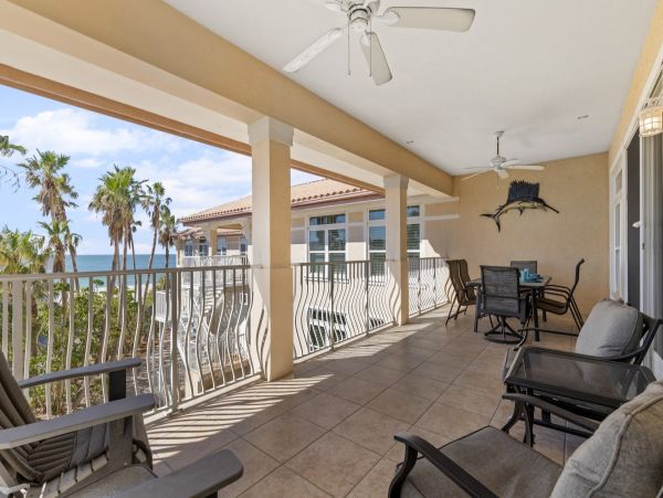 On Beach Holmes Beach 3 Bedroom Plus Den Vacation Condo