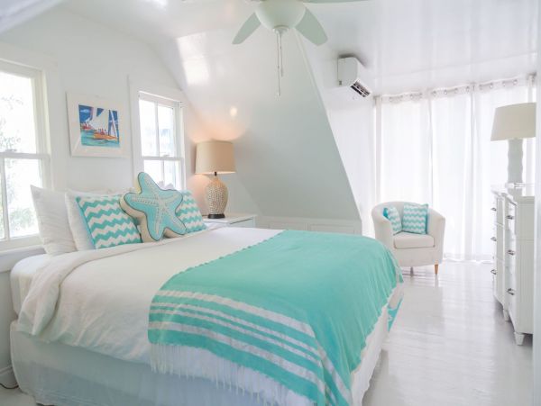 Five Bedroom Partial Harbour Views Bahamas Vacation Home
