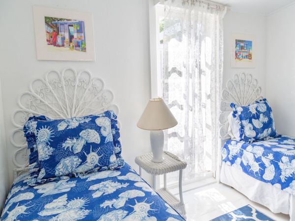 Five Bedroom Partial Harbour Views Bahamas Vacation Home