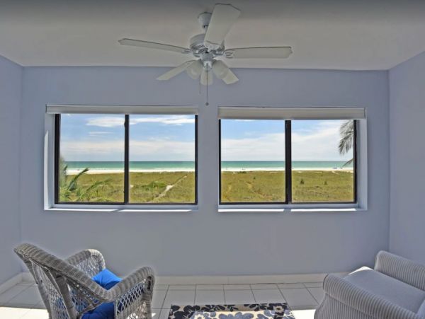 Siesta Key Beach Rental  6-Bedroom Vacation Home with Private Beach Access