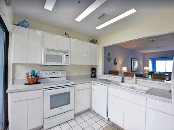 Siesta Key Beach Rental  6-Bedroom Vacation Home with Private Beach Access