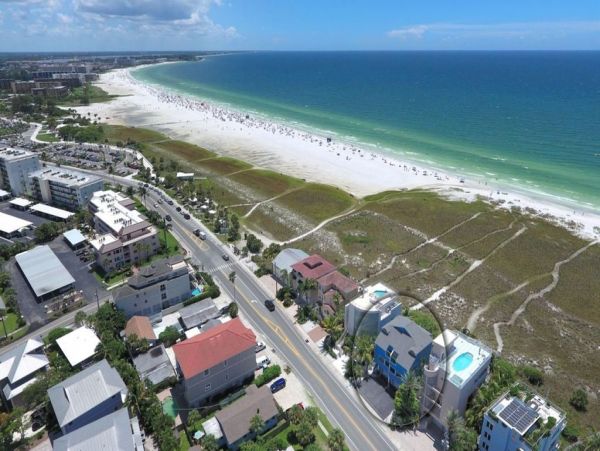 Siesta Key Beach Rental  6-Bedroom Vacation Home with Private Beach Access