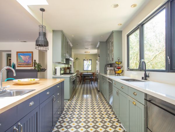 Santa Monica Four Bedroom Vacation Home with Private Pool