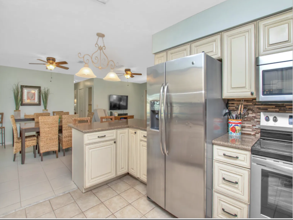 Marathon Six Bedroom Family Fun Home Pool & Spa Sleeps 14