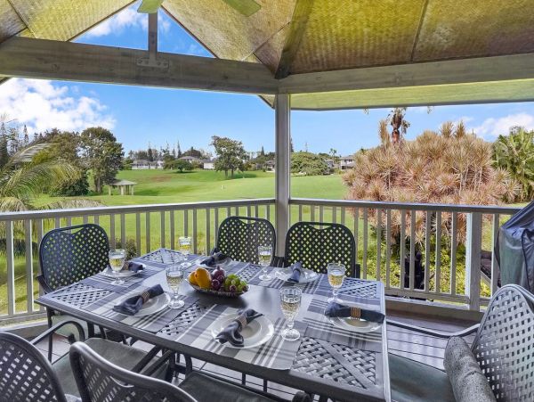 Four Bedroom Princeville Vacation Home Sleeps 12 Guests