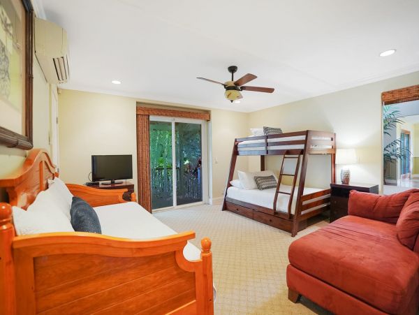 Four Bedroom Princeville Vacation Home Sleeps 12 Guests