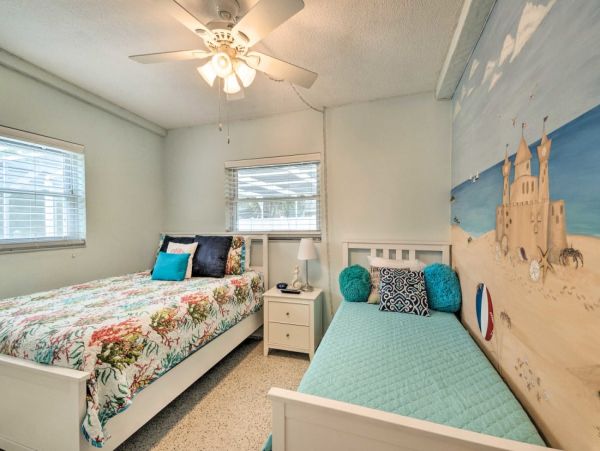 Three Bedroom Bradenton Vacation Home Sleeps 10 Guests