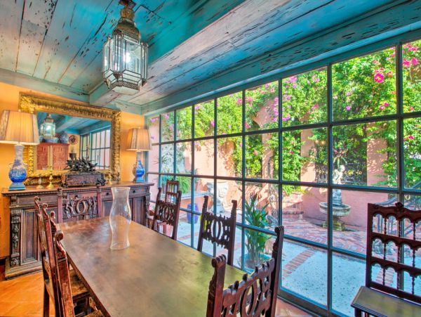 West Palm Beach Luxury Vacation Home Sleeps Ten Guests