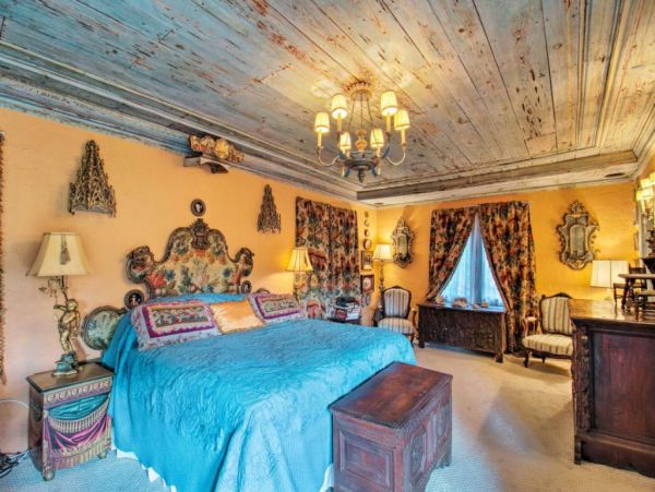 West Palm Beach Luxury Vacation Home Sleeps Ten Guests