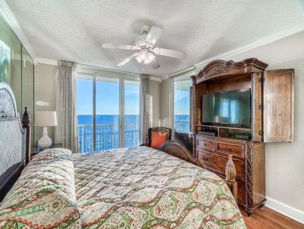 Panama City Beach Gulf Front Condo Vacation w/ Four Bedroom