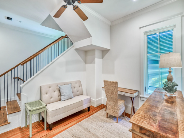 Gorgeous House with 4 Bedrooms and Great Amenities