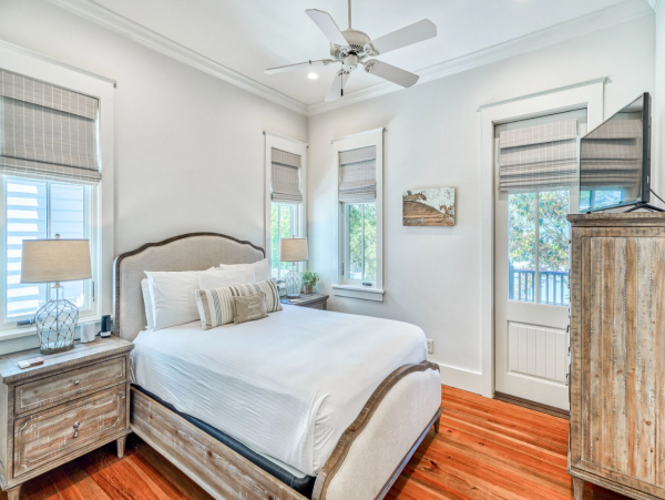 Gorgeous House with 4 Bedrooms and Great Amenities