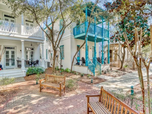 Gorgeous 4 Bedroom Home in Defuniak Springs Sleeps 11