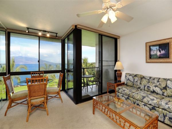 One Bedroom Beachfront Vacation Condo in Kihei