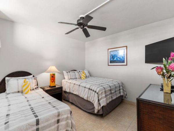 Oceanfront South Kihei Vacation Rental - Maui Beachfront Condo with Pool