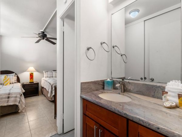 Oceanfront South Kihei Vacation Rental - Maui Beachfront Condo with Pool