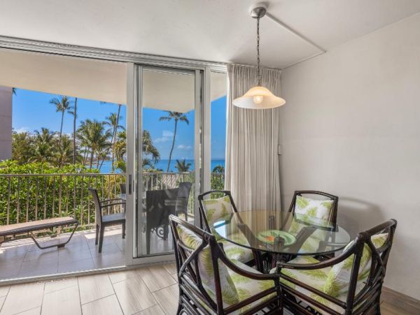 Oceanfront South Kihei Vacation Rental - Maui Beachfront Condo with Pool