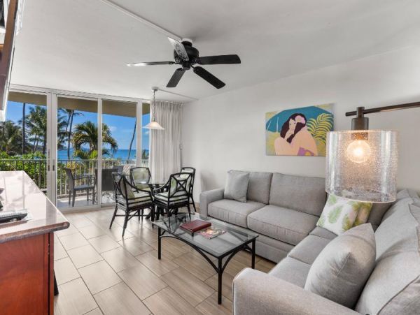 Oceanfront South Kihei Vacation Rental - Maui Beachfront Condo with Pool