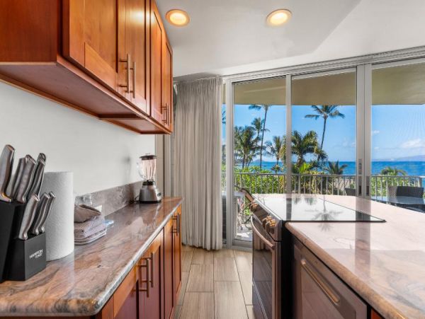 Oceanfront South Kihei Vacation Rental - Maui Beachfront Condo with Pool