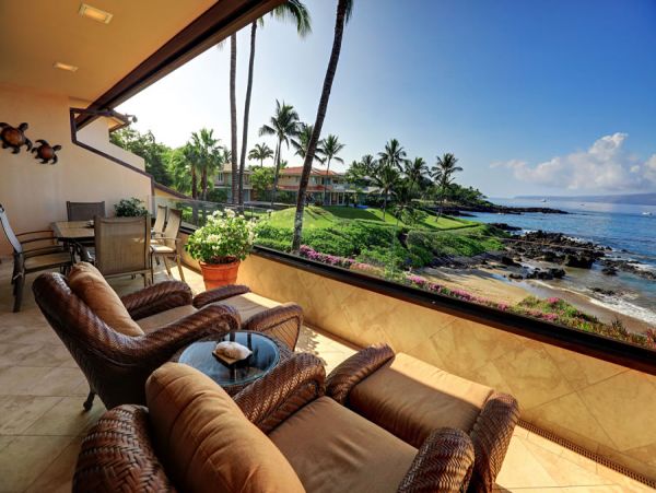 Beachfront 2 Bedroom Condo in Makena Ocean Views Sleeps 5