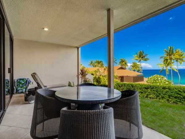 Beachfront Vacation Rental 2 Bedroom & Amazing Views