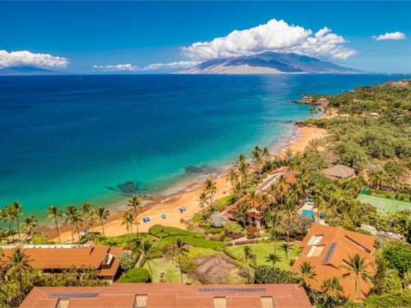 Beachfront Vacation Rental 2 Bedroom & Amazing Views