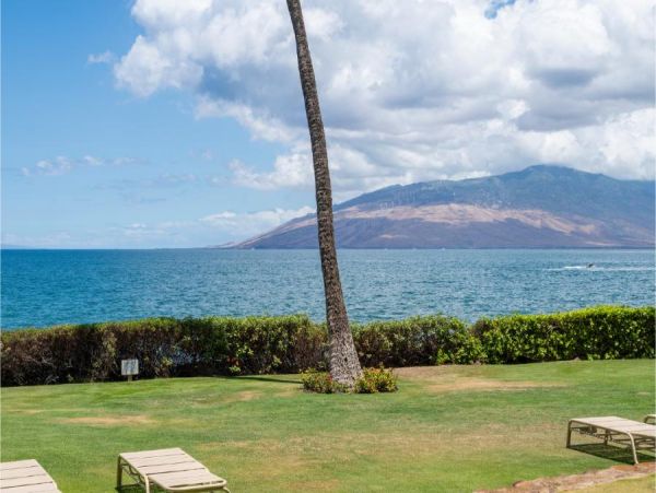 South Kihei Oceanfront Vacation Rental - Maui Condo with Pool & Beach Access