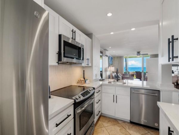 South Kihei Oceanfront Vacation Rental - Maui Condo with Pool & Beach Access
